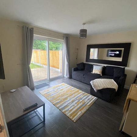 Lovely 1-Bedroom Apartment With Garden And Parking Stone  Extérieur photo