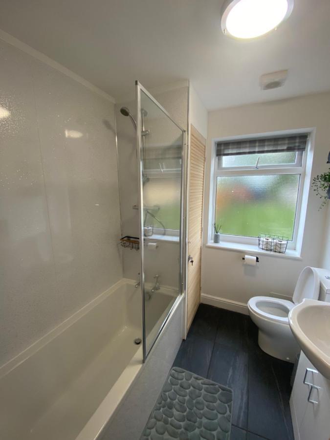 Lovely 1-Bedroom Apartment With Garden And Parking Stone  Extérieur photo